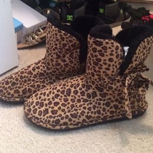 Steve Madden leopard booties