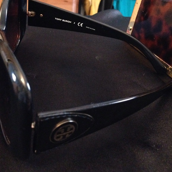 Authentic Tory Burch Sunglasses main image 4