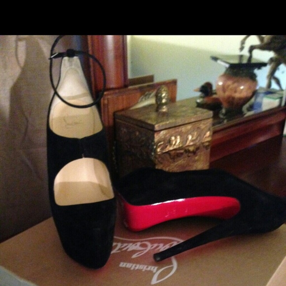 SOLD - Picture 2 of 4