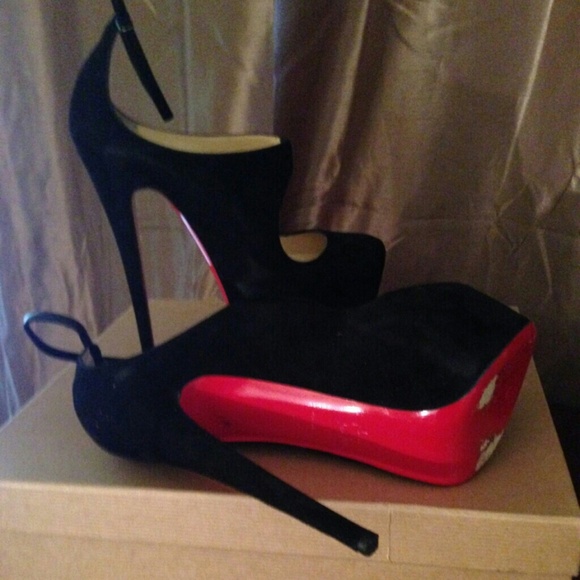 SOLD - Picture 3 of 4