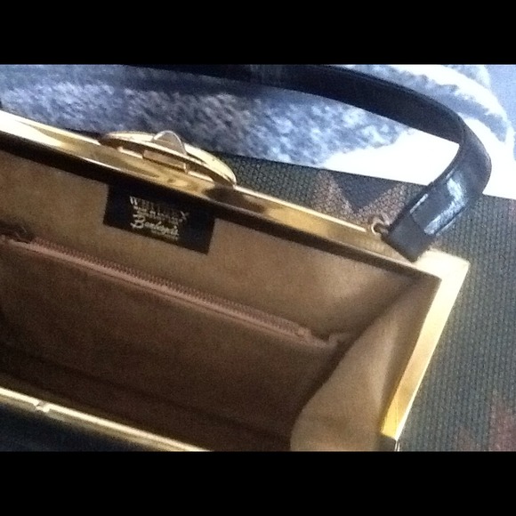 True Vintage Class BlackHandbag - Picture 3 of 3