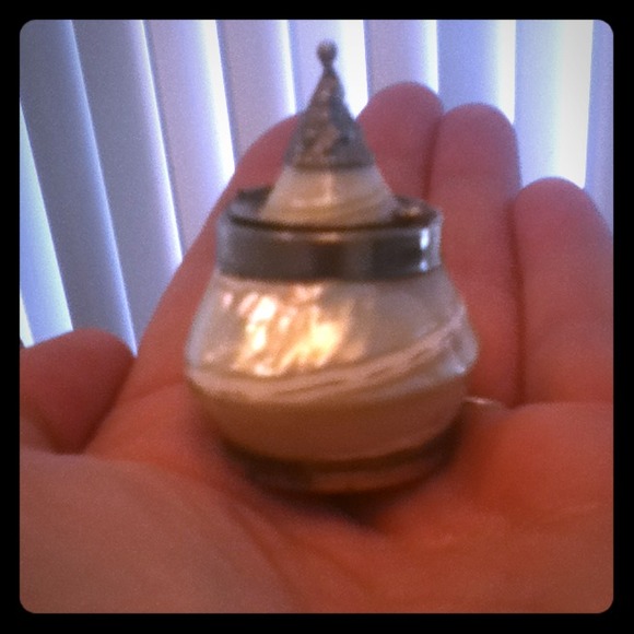 Mother of pearl trinket box