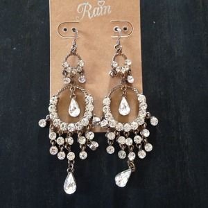 Dangle rhinestone earrings