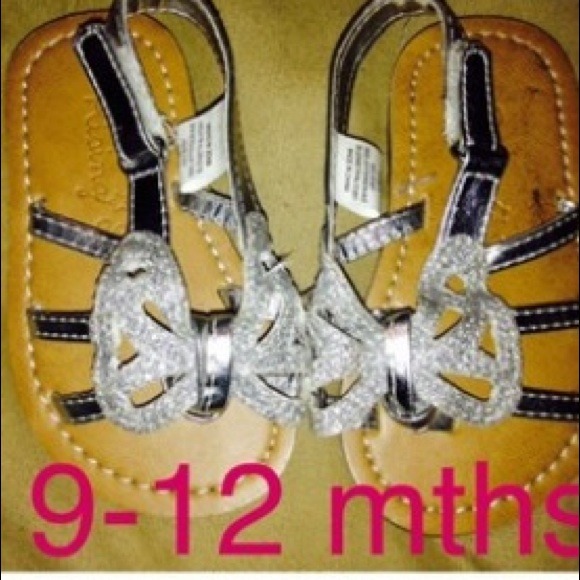 Pink sandals/Trade