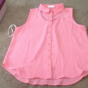 Very cute cut out shirt brand new never worn