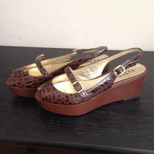 Tyler by Richard Tyler Whynot Peep-edges