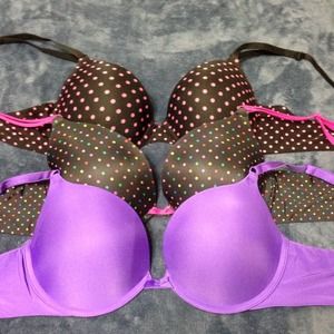 3 pack of 36C bras.