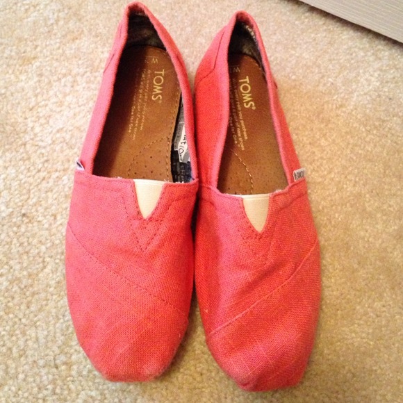 coral toms