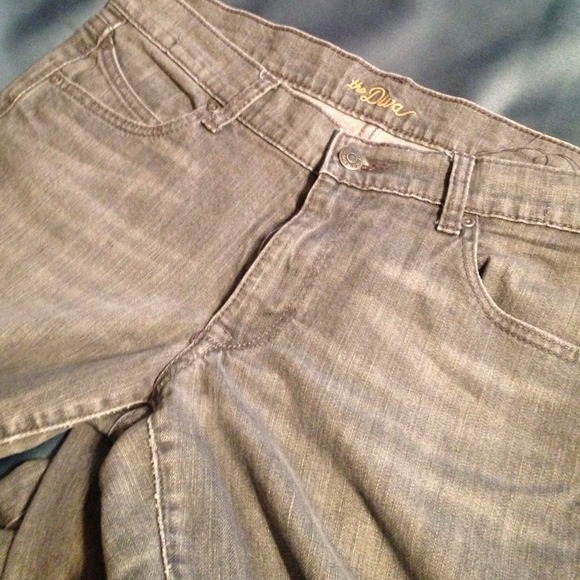 Gray wash skinny jeans - Picture 2 of 3