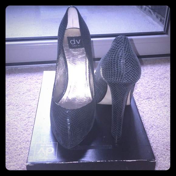 Dolce Vita "Fire, Black Pigsnake" 5 inch heels.