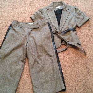 Ann Taylor capri with jacket