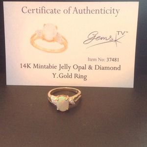ON SALE 14k Mintabie Jelly Opal ring
