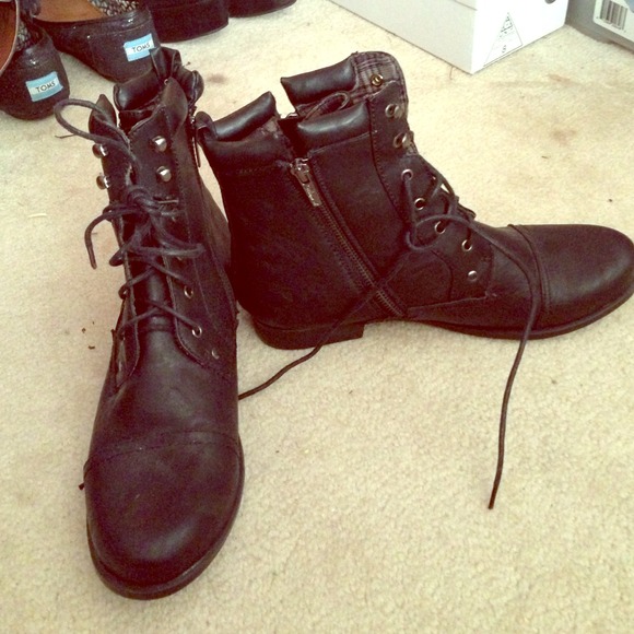 Women's black combat shoes