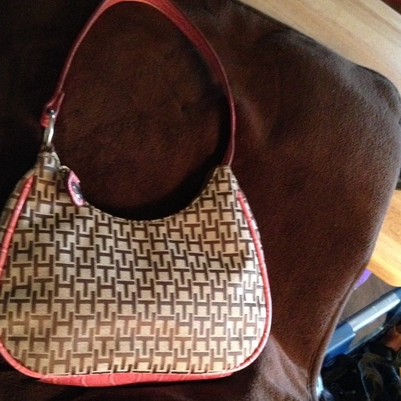 Tommy Hilfiger purse euc