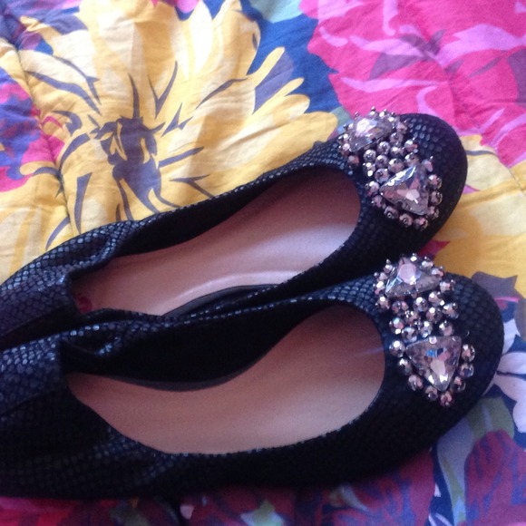 Studded Navy Blue Print Flats