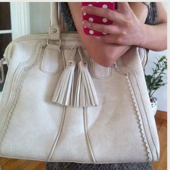 Brand New✨Bone Color Classic Purse 💢firm price💢 - Picture 2 of 4