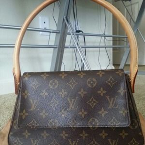*Sale $400*** Authentic LV Mini Looping