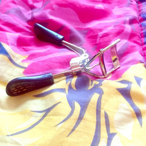 Gold Arrow Eyelash Curler