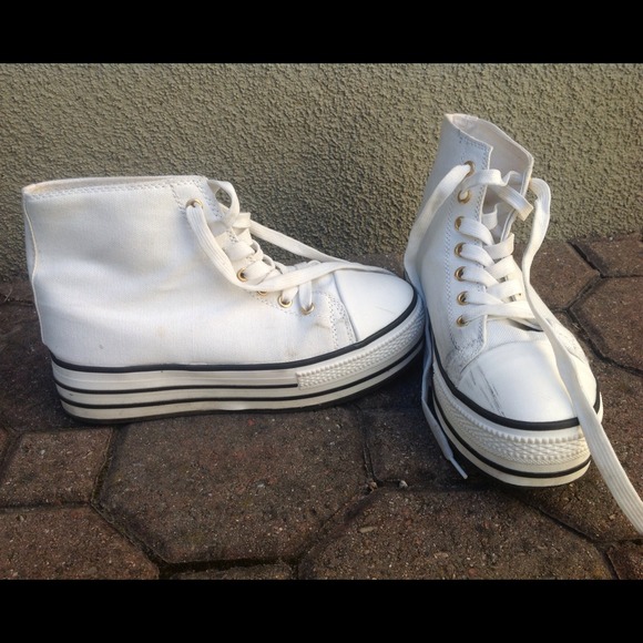 Urban Outfitters Platform white sneakers