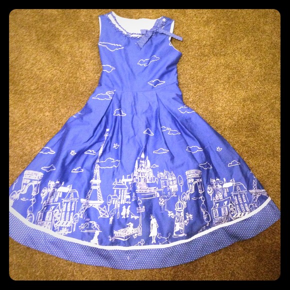 Awesome vintage Paris scene dress
