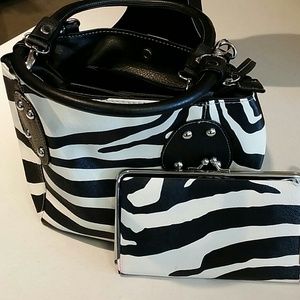 Purse and wallet together or separate