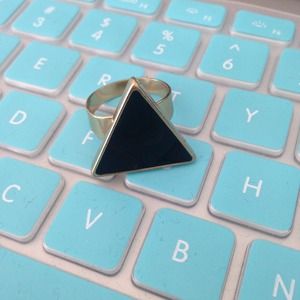 Black Geometric Ring