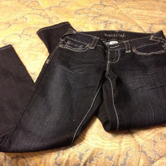Skinny jeans. Size medium. Maurice's.