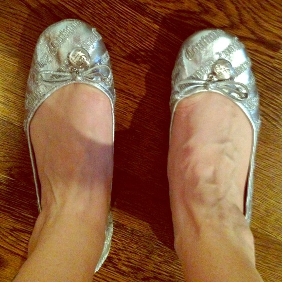 Juicy Couture ballet flats