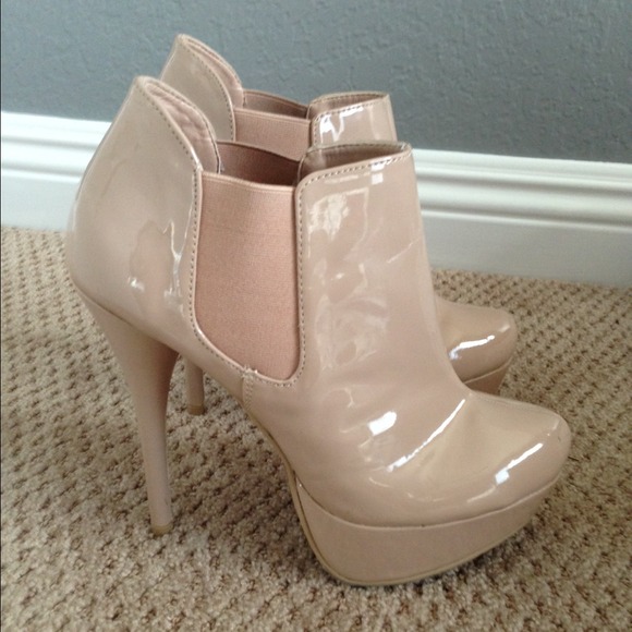 Steve Madden High Ankle Patent Platform