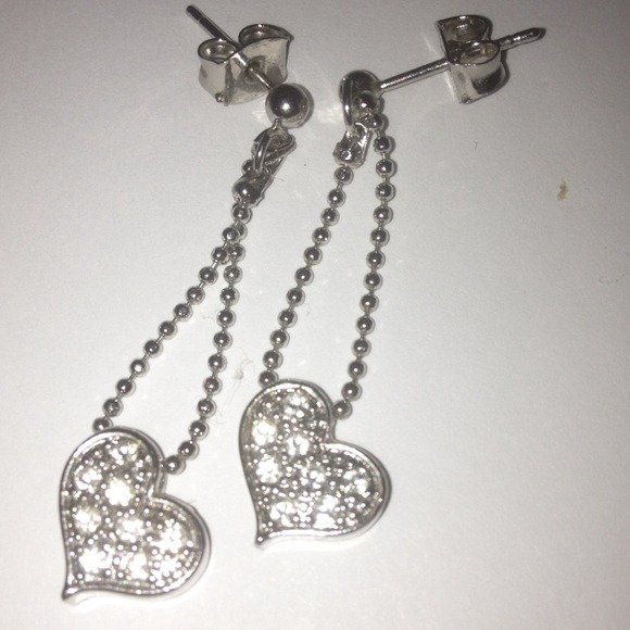 🎊5/$10 JEWELRY🎉 Heart Drop earrings