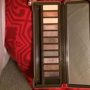 Nake 2 shadow pallete