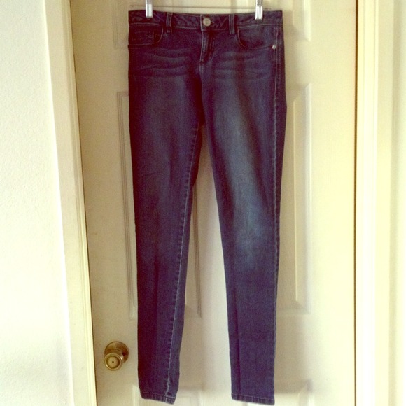 *Dark Wash Skinny Jeans*