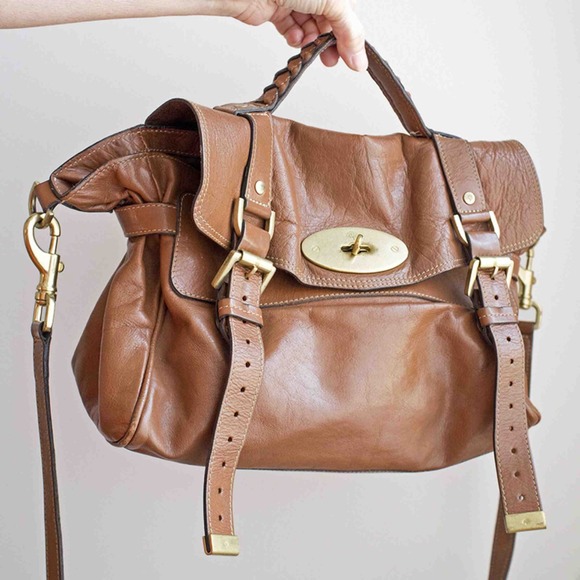 SOLD: Iconic Alexa bag in oak - Picture 1 of 4