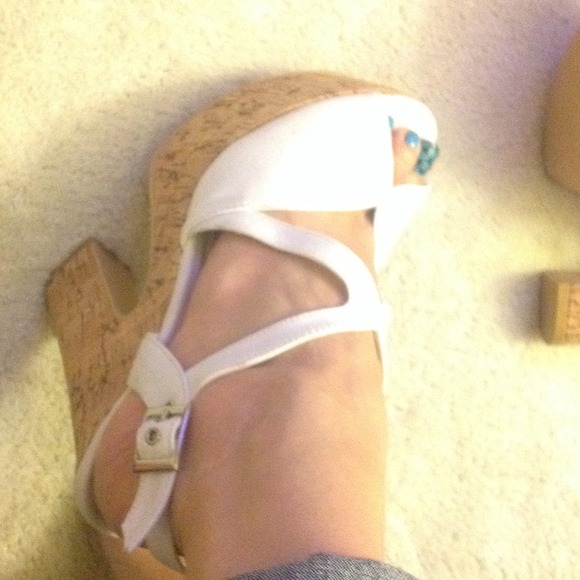 New white cork bottom peep toe heels size 8