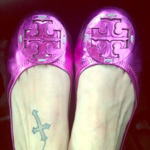 💙SOLD SOLD SOLD💙Tory Burch Metallic Pink Flats