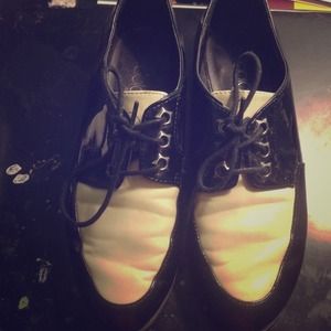 Fabulous black and white "dress" shoes.