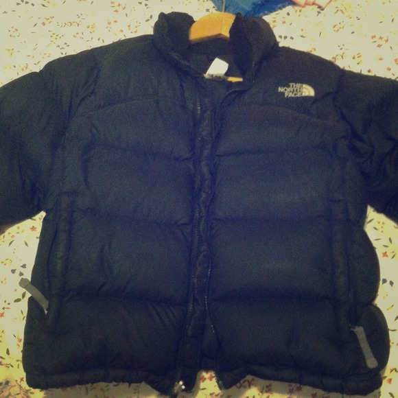 Small north face puffer jacket black