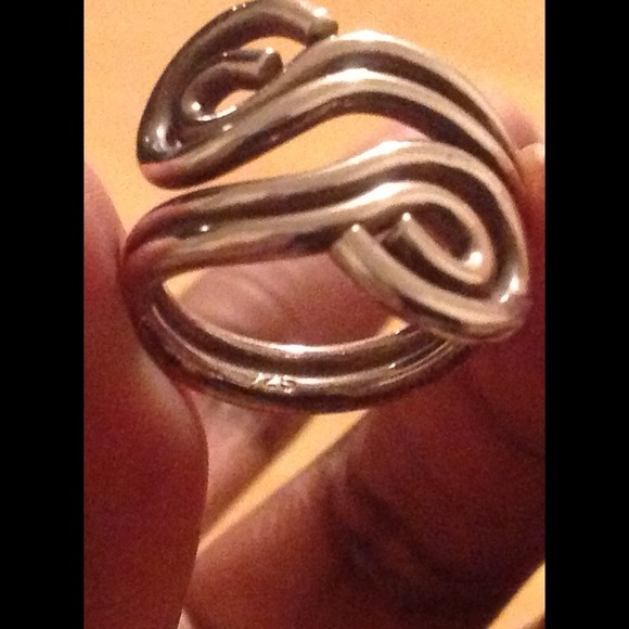 Sterling Silver Swirl Ring - Picture 2 of 2