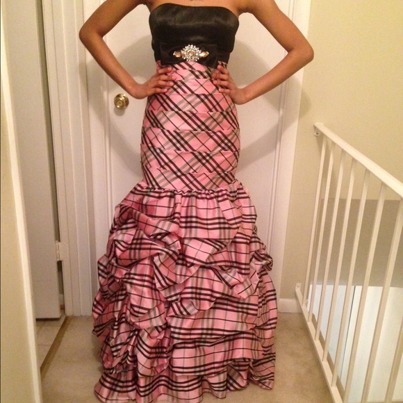 Prom Dress - Picture 2 of 3