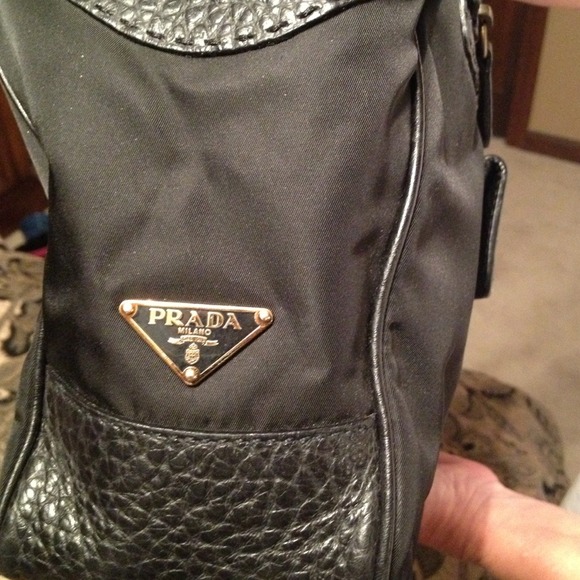 Prada handbag - Picture 2 of 4