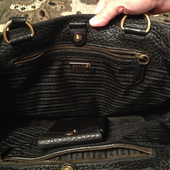 Prada handbag - Picture 3 of 4