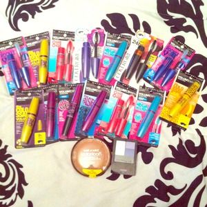 Unopened brand new makeup! 💋