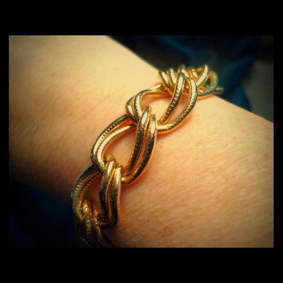 REDUCED!!! Gold link bracelet