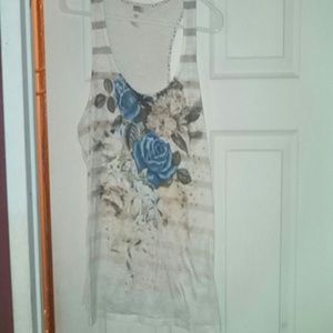 White tank w/flowers