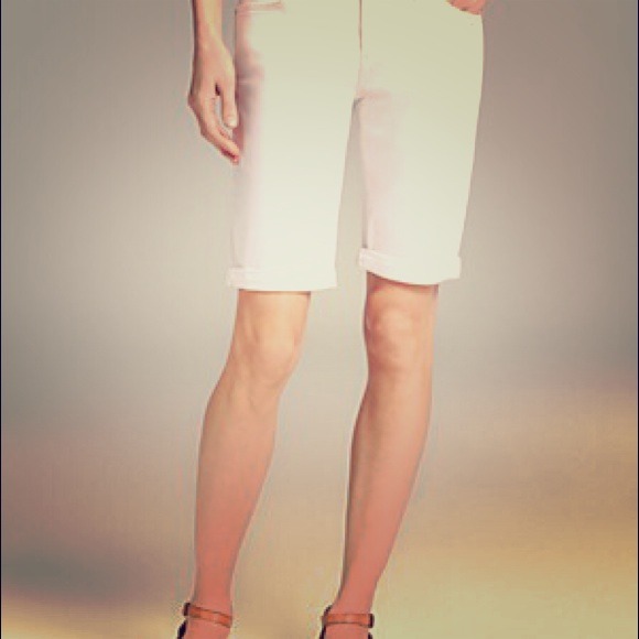 🎉🎊HOST PICK🎉🎊Joe's Jeans Shorts-Bermuda