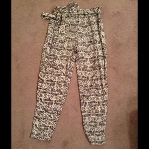🚫SOLD IN BUDLE🚫 Forever 21 Harem pants! 💘