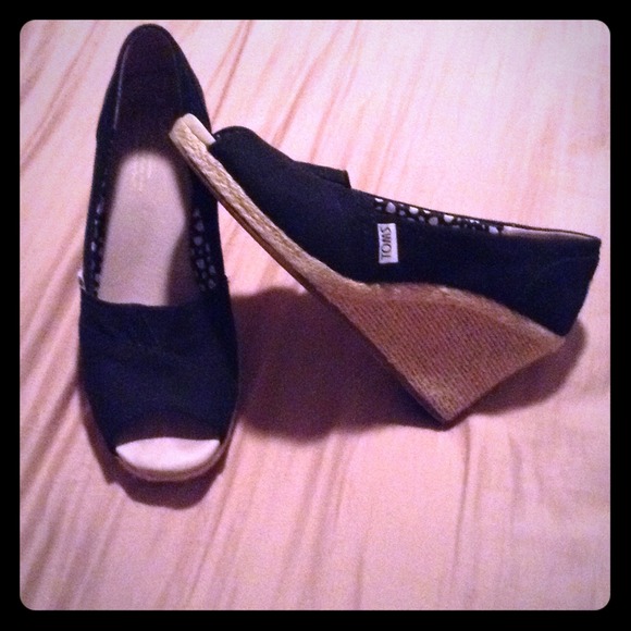 Black toms wedges!