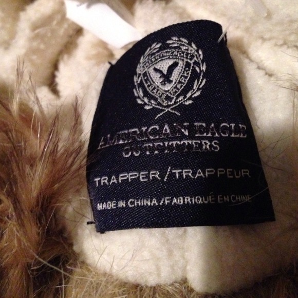 Furry insulated American Eagle hat! - Picture 4 of 4