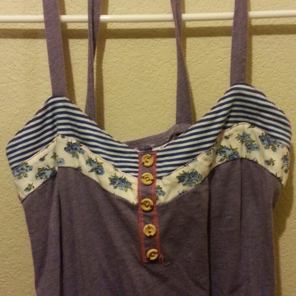 Purple with detailed neckline top like new!