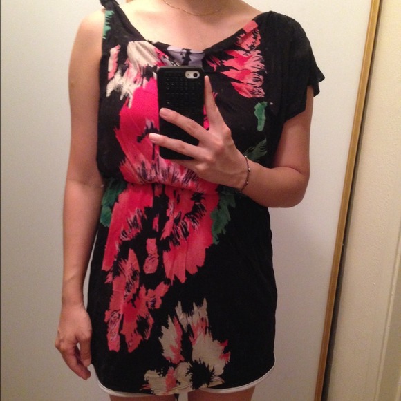 Brand New. Freepeople Unbalanced Shoulder Tunic - Picture 4 of 4